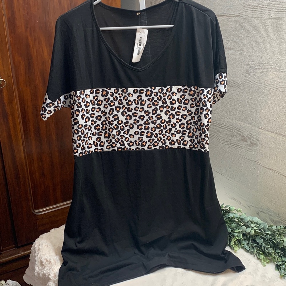 NWT black cheetah T-shirt dress with pockets size L